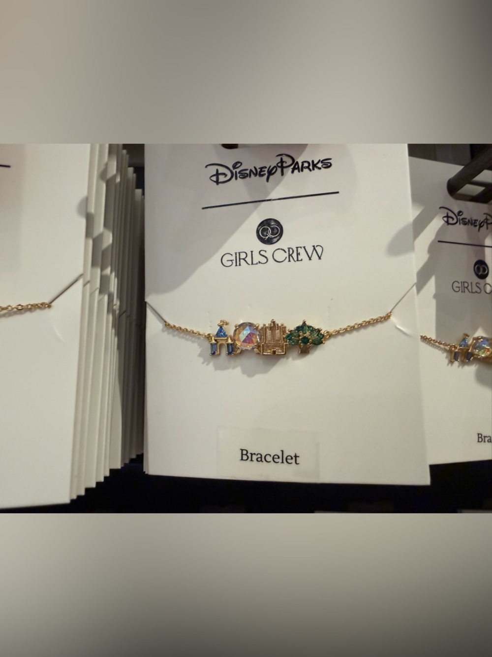 Disney  Girls Crew bracelet 4 WDW PARKS limited price!!!